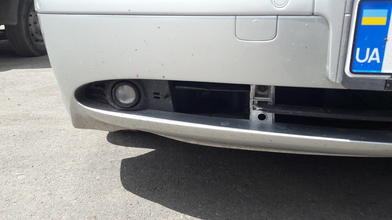 Решотка переднього бампера BMW 7 Series  2004 4.5 Бензин Черкассы