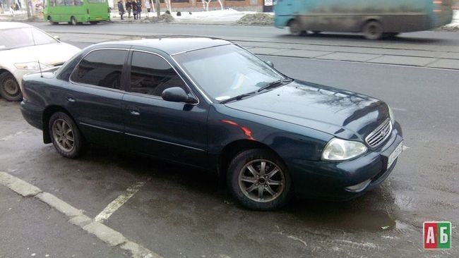 Крыло переднее правое Kia Clarus  1998 1.8 Бензин Одесса