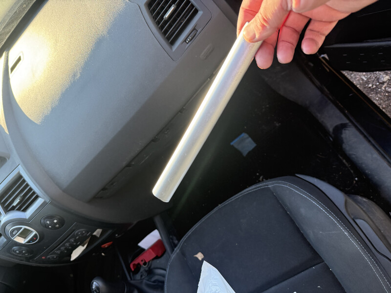 Декоративна накладка бардачка Renault Megane  2008 універсал 1.6 Бензин 