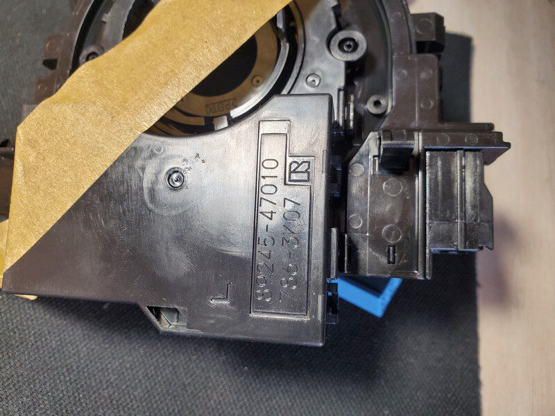 Датчик угла поворота руля Toyota Land Cruiser 200  2016 универсал 4.5 Дизель Киев