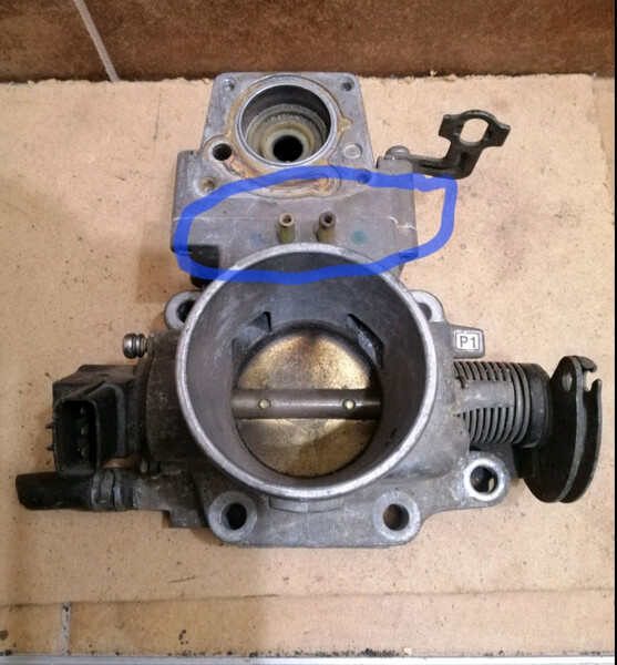 Дросельна заслінка в зборі Mazda 626  1993 2.0 Бензин 