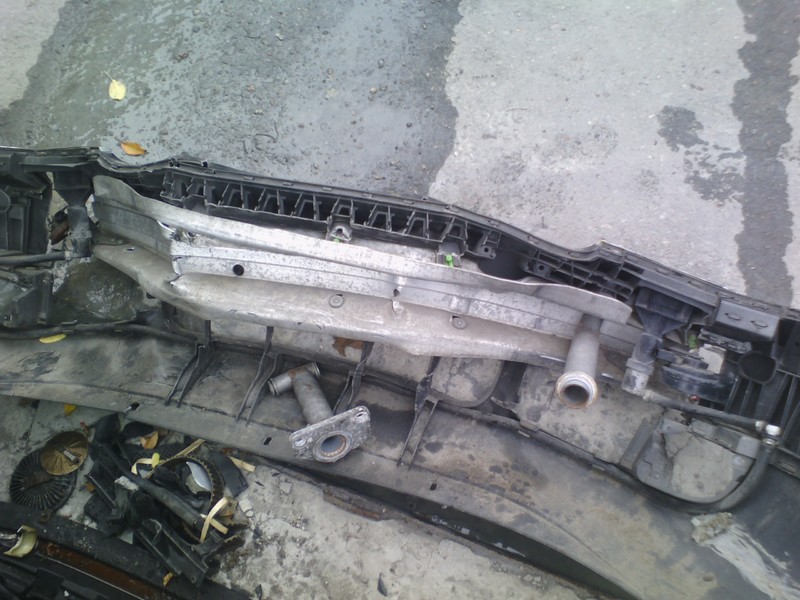 Підсилювач бампера переднього Audi A6 2.5 TDI AKE універсал 2003 р.  2.5 л дизель Полтава