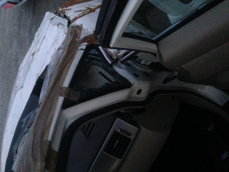 Стекло форточки уголок Nissan Tiida C11  2008 1.6 Бензин 