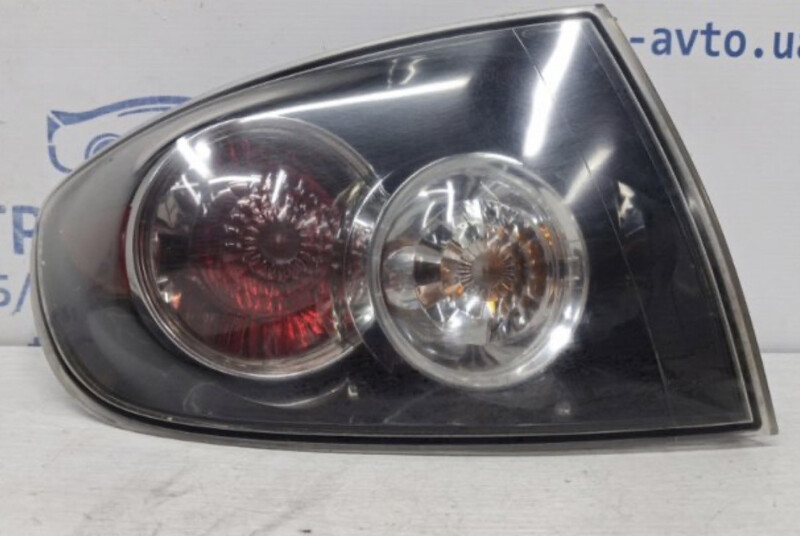 Ліхтар задній лівий Mazda 3 BK  2005 