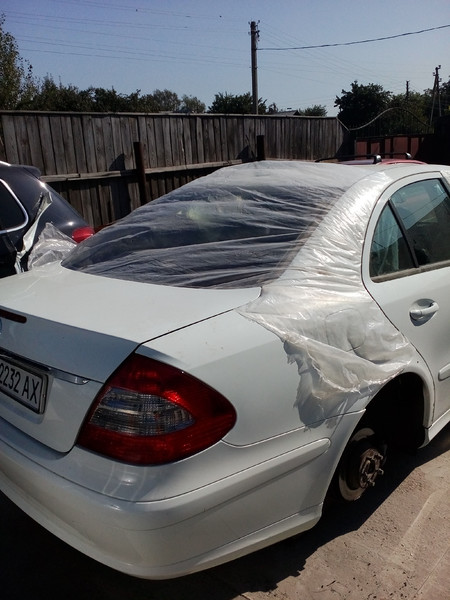 Стекло заднее Mercedes E-Class 211 2008 г.  Чернигов