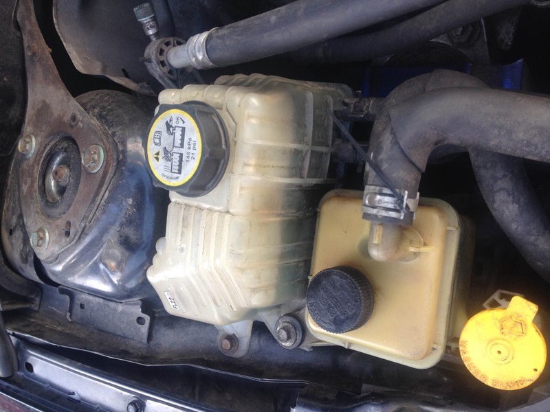 Бачок расширительный L33X-15-350D   Mazda 3