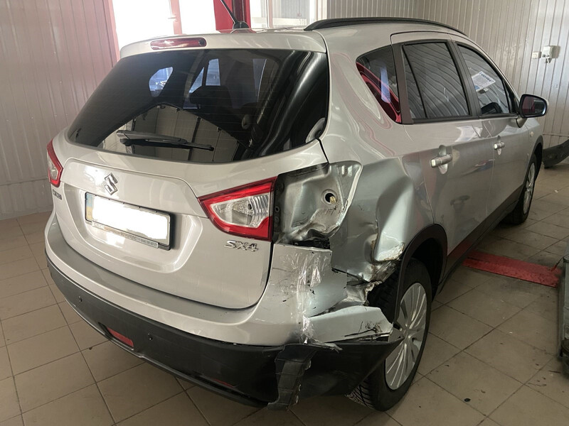 Чверть задня права Suzuki SX4  2015 2.0 Бензин Київ