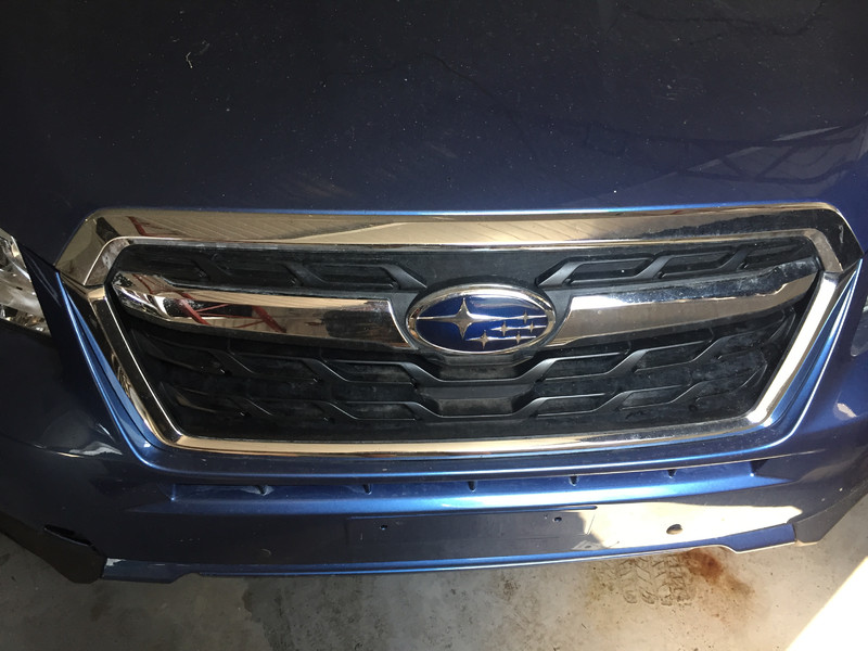 Передняя решетка Subaru Forester SJ  2017 универсал 2.0 Бензин Фастов