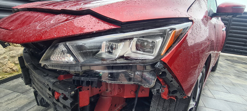 Скло фари Nissan Leaf  2017 хетчбек 40.0 Электро 