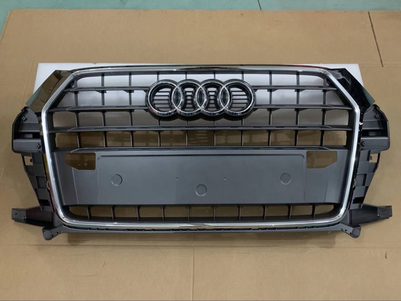 Решетка радиатора Audi Q3  2016 2.0 Бензин Одесса