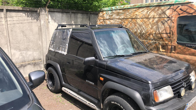 Правое заднее стекло Suzuki Vitara  1993 1.6 Бензин Хмельницкий