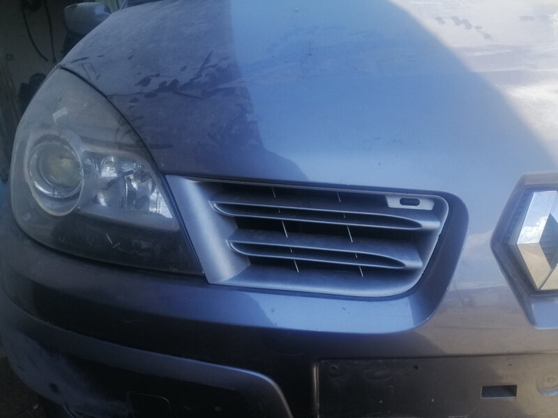 Решітка бампера ліва Renault Grand Scenic  2009 хетчбек 1.5 Дизель 