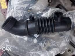 Дроссельный патрубок Mazda 323 2001 г.  1.5 л бензин Ровно