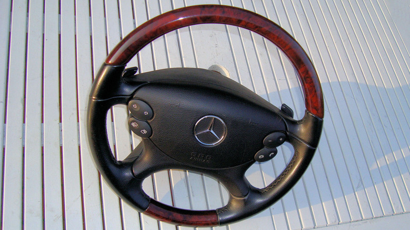 Руль с деревом и кнопками акпп Mercedes-Benz CLS-Class  2009 5.0 Бензин Бровары