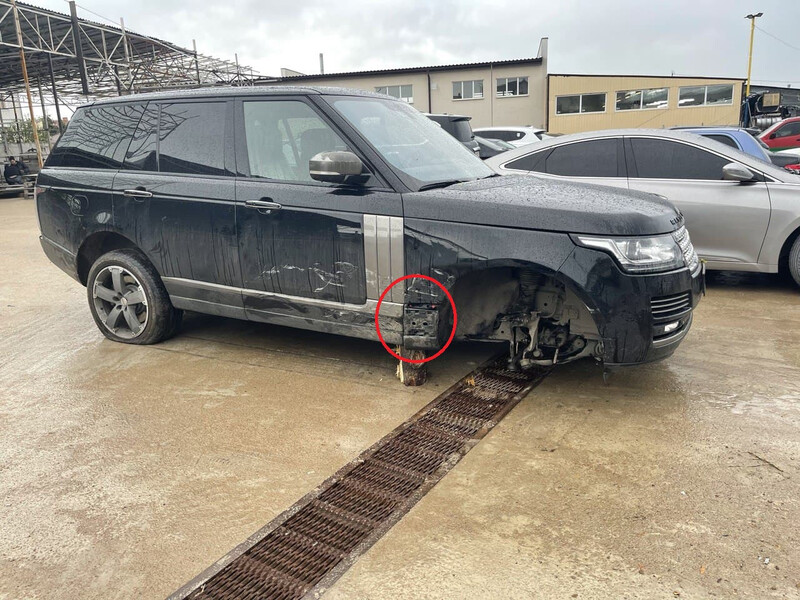 Крыло переднее правое с накладкой Land Rover Range Rover універсал 2013 р.  5.0 л бензин Одеса