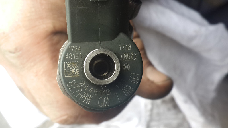 Форсунка 8ZZH8W   BMW X5