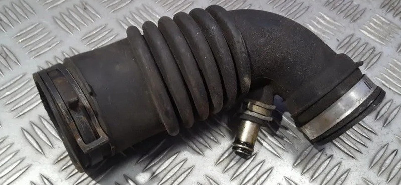 Патрубок повітряного фільтра 1788127080A   Toyota Avensis Verso