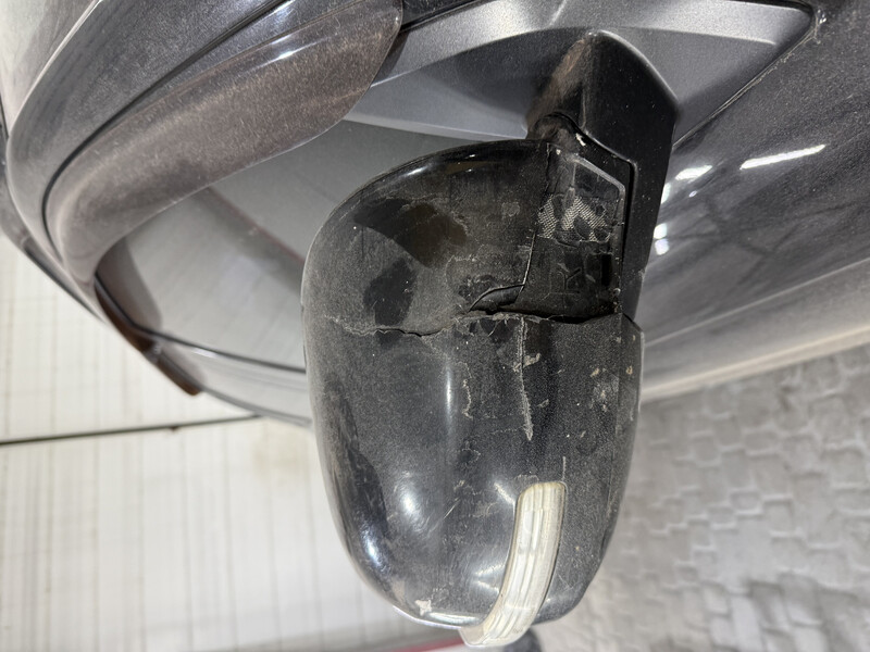 Корпус зеркала правого Mitsubishi ASX 2012 г.  1.8 л бензин Кривой Рог