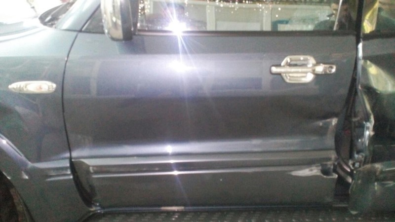 Дверь передняя 5700A297   Mitsubishi Pajero Wagon