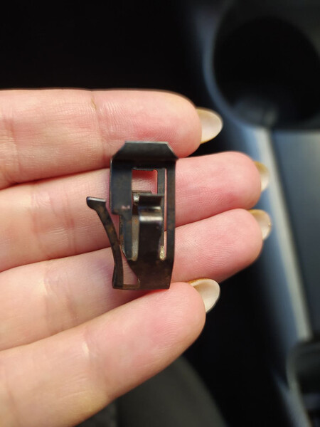 Клипса (зажим) солнцезащитного козырька Toyota RAV4  2007 2.0 Бензин 