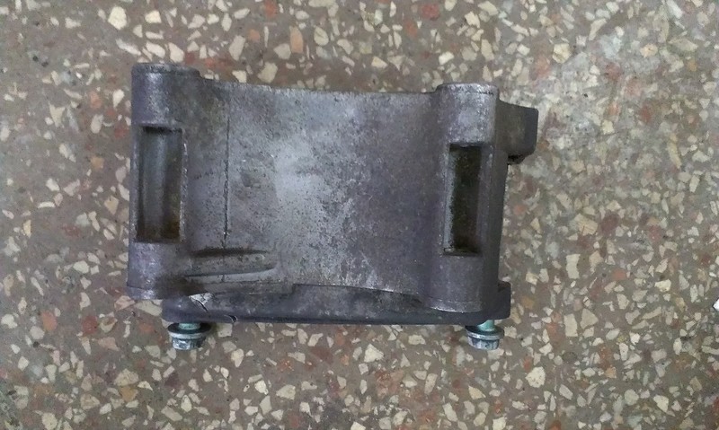 Кронштейн компрессора кондиционера 074260887С   Volkswagen T4 (Transporter)