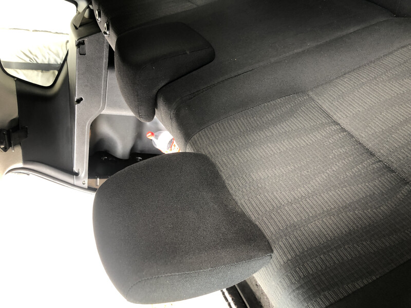 Подголовник Dacia Duster  2010 универсал 1.5 Дизель Ровно