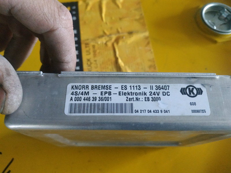 Блок управления epb Mercedes Atego 1998 г.  4.3 л дизель Ровно