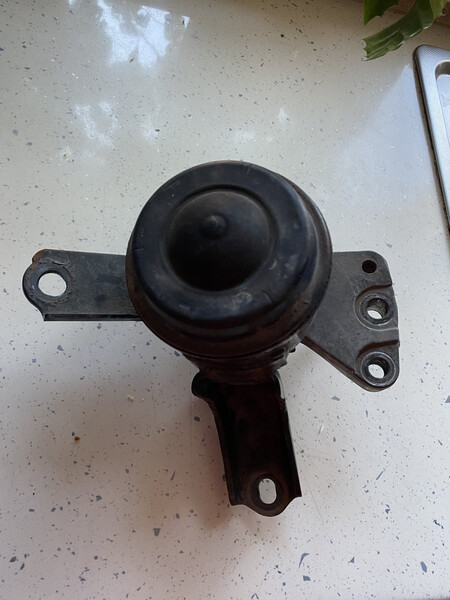 Подушка двигуна 12305   Toyota Celica, Toyota Corolla, Toyota Yaris