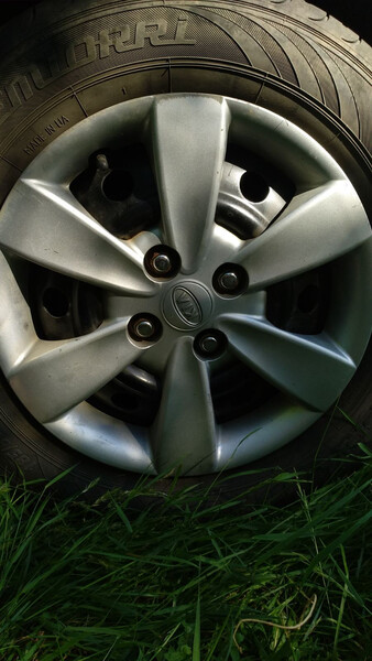 Один ковпак Kia Rio 2 2007 г.  2.5 л дизель Бучач