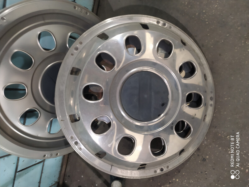 Колпаки на диски Van Hool T915  2009 Николаев