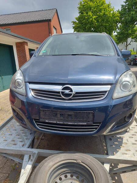 Б, крышка багажника Opel Zafira  2011 хэтчбек 1.6 Бензин 