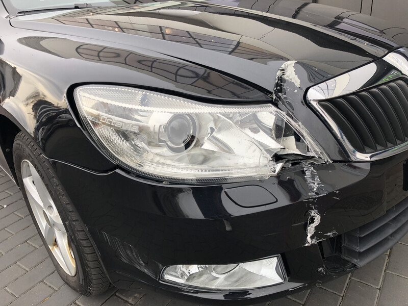 Фара передняя правая ксенон Skoda Octavia A5  2010 универсал 1.8 Бензин Луцк