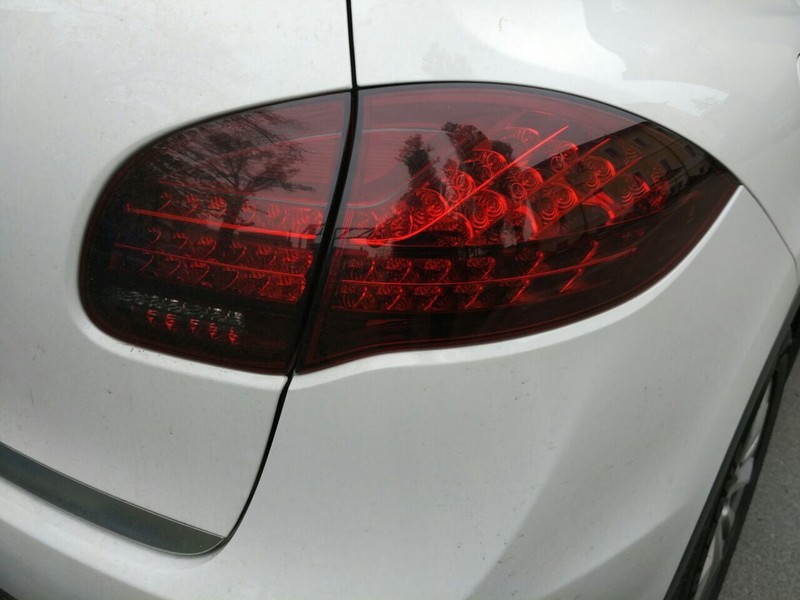 Фонарь задний правый в крыло Porsche Cayenne  2012  Бензин Харьков