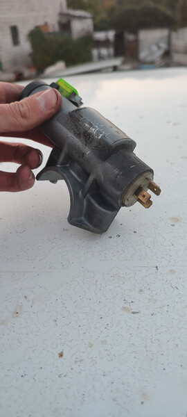 Замок запалювання Volvo 440  1990 хетчбек 1.7 Бензин 