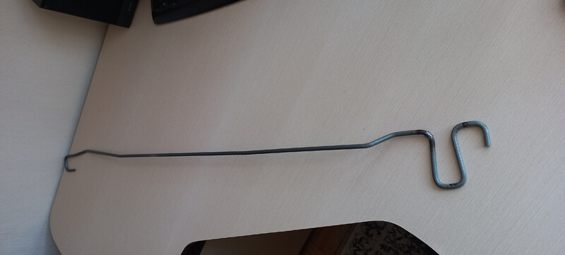 Торсион крышки багажника Renault Fluence  2010 1.5 Дизель Луцк