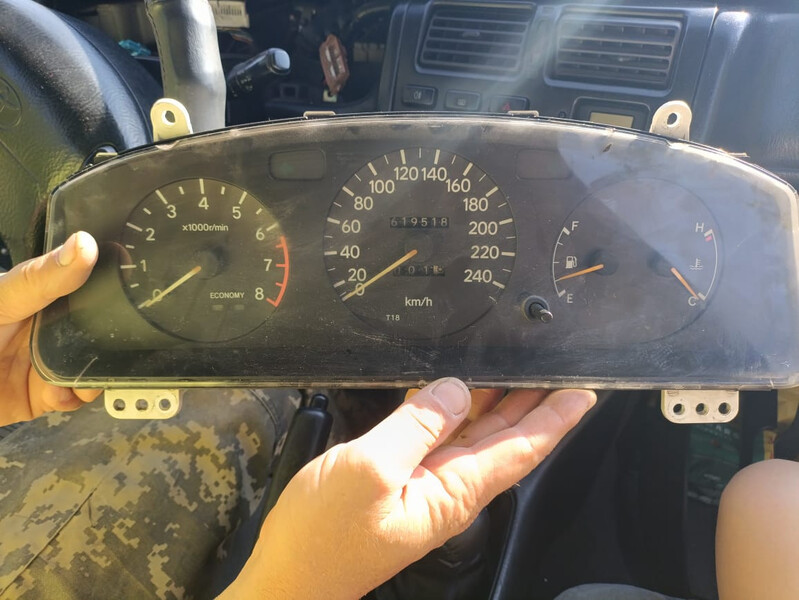 Приборная панель Toyota Carina E  1992 хэтчбек 1.6 Бензин Балта