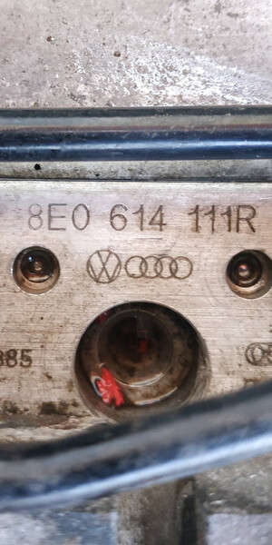 Блок ABS Audi A6 с5 1998 2.8 Электро 