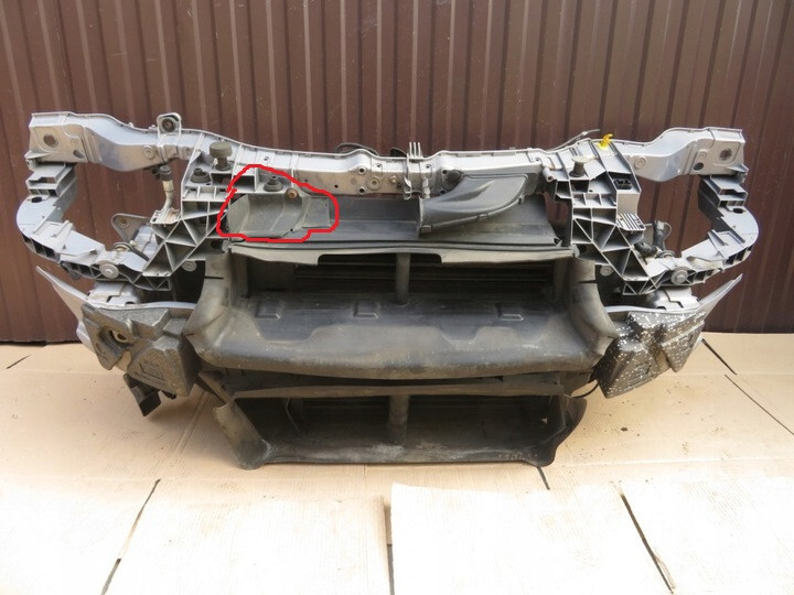 Направляючий повітряний кожух Ford Focus 3  2012 хетчбек 2.0 Бензин 