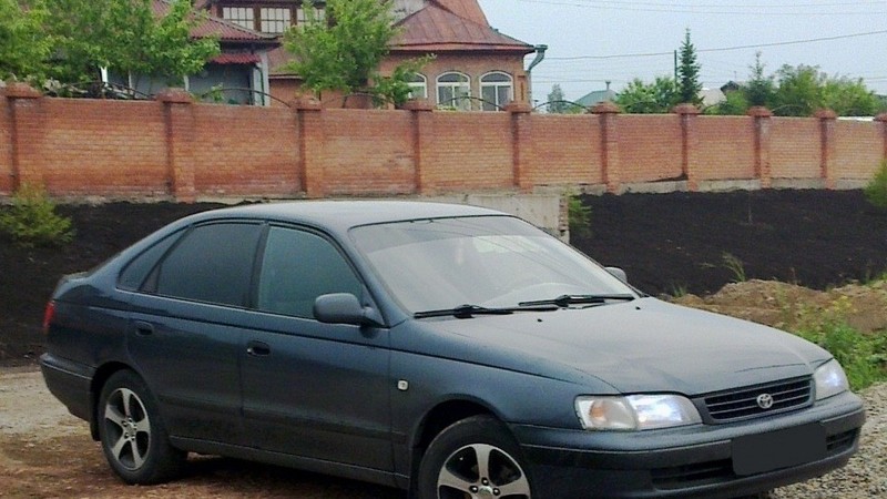 Лобовое стекло Toyota Carina E Liftback 1993 1.6 Бензин Харьков