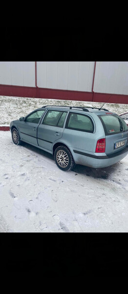 Крило переднє Skoda Octavia  2001 універсал 1.6 Бензин 