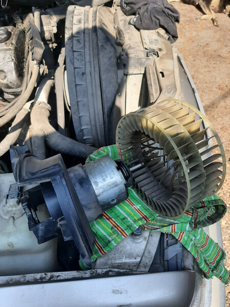 Вентилятор печки Mercedes A-Class 1990 г.  2.3 л бензин