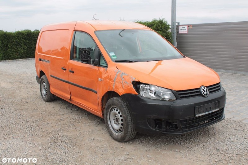 Крыло переднее Volkswagen Caddy Мaxi 2012 г.  1.6 л дизель Черкассы