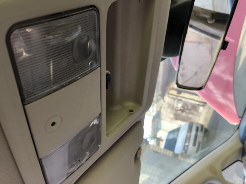 Очечник Nissan Tiida Автомат 2008 1.6 Бензин 