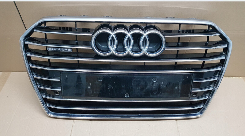Решетка бампера центральная Audi A6 C7 2014 г.  3.0 л дизель Луцк