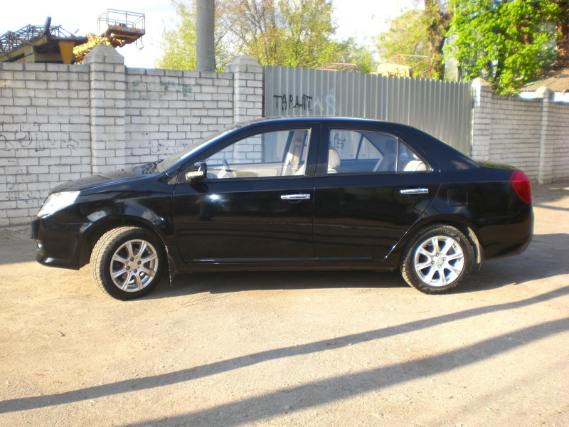 Двери левые бу Geely MK  2008 1.5 Бензин Харьков