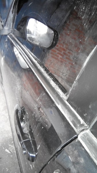 Уплотнитель двери Suzuki Grand Vitara 2008 г.  2.4 л бензин Харьков