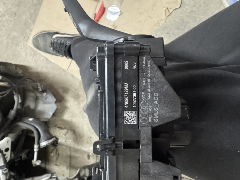 Гітара, перемикач підрульовий Audi A4  2022 2.0 Бензин Луцк