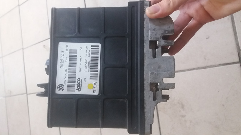 Блок управления АКПП 09A927750Н   Volkswagen Golf