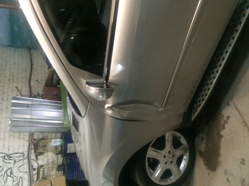 Дверь передняя Mercedes M-Class ml500 2007 г.  5.0 л бензин Киев