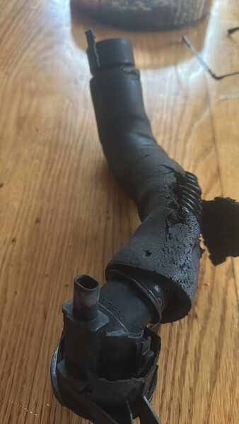 Патрубок картерных газов BMW X3 F25  2016 2.0 Бензин Одеса